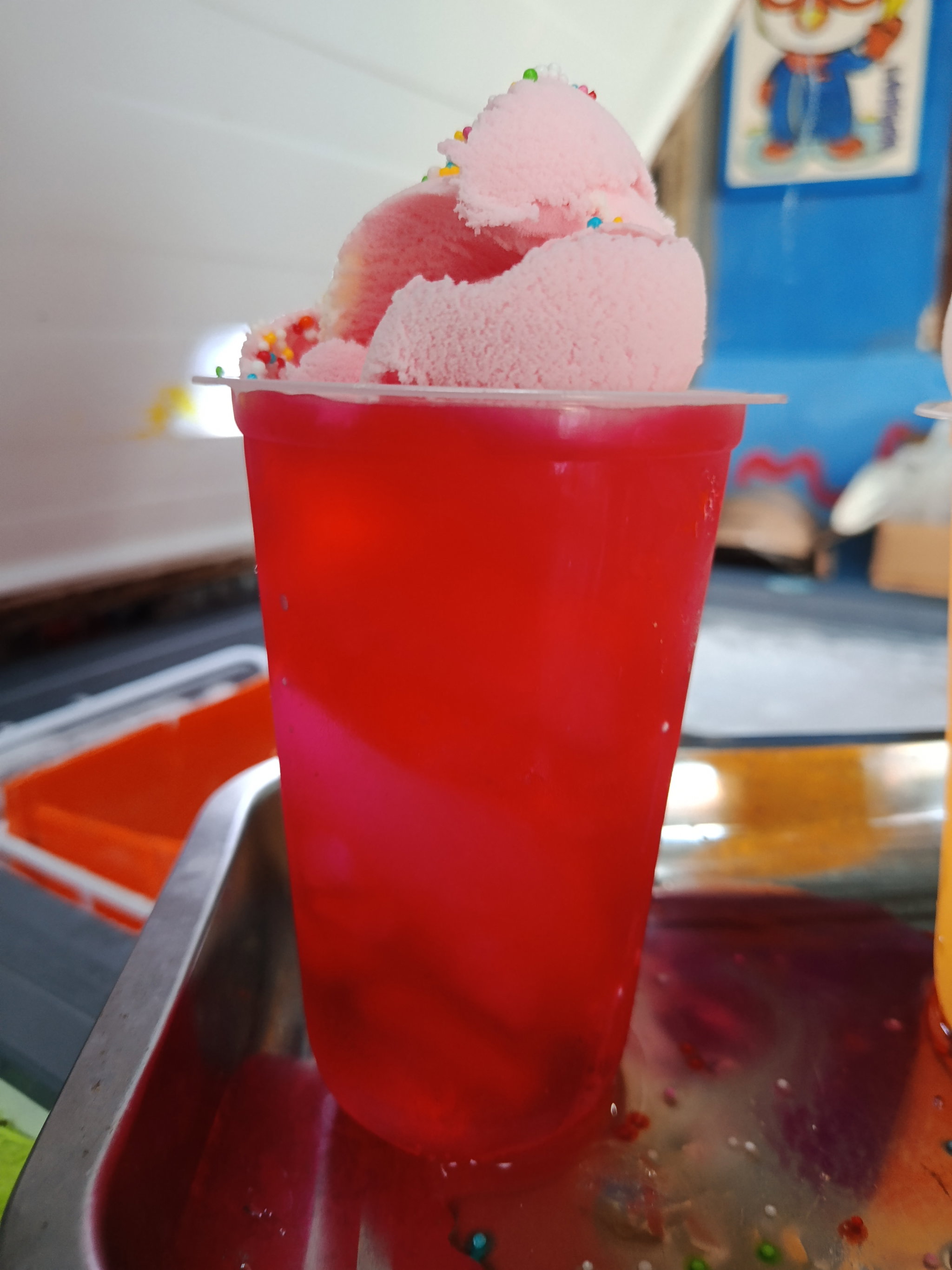Fanta float strawberry_0