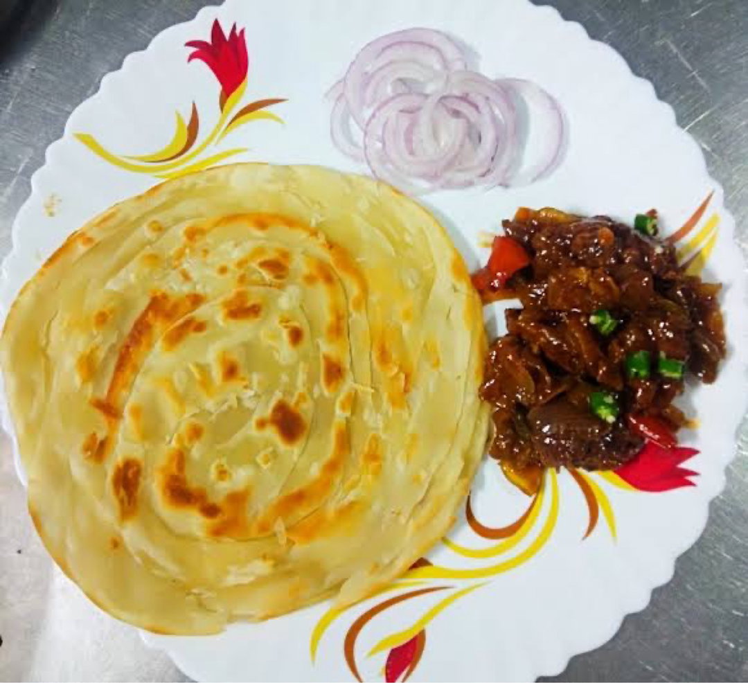 Chicken chilli paratha