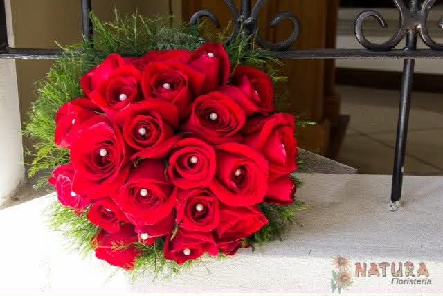 Bouquet de Novia con Rosas Rojas