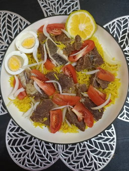 Turmeric calendula rice with tender beef