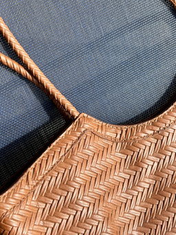 Sac d’épaule tressé – Caramel 🤎