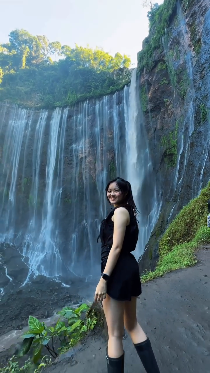 Private Tour TumpakSewu, Mt Bromo, Ijen BlueFire 4D3N (All Include)