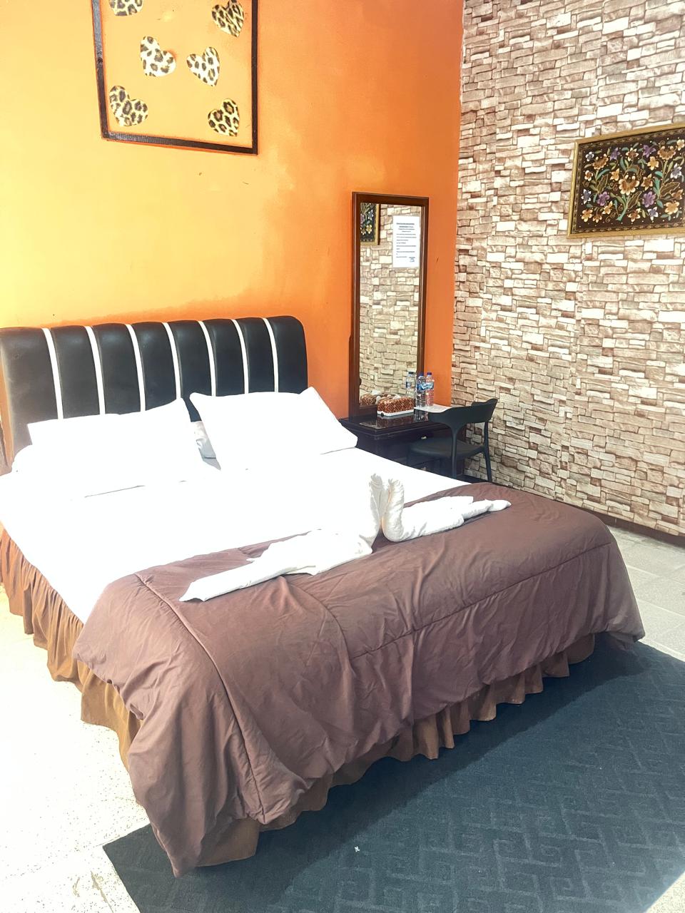 Kamar Lake View