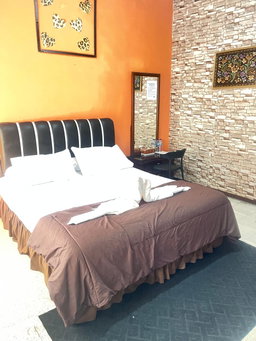 Kamar Lake View