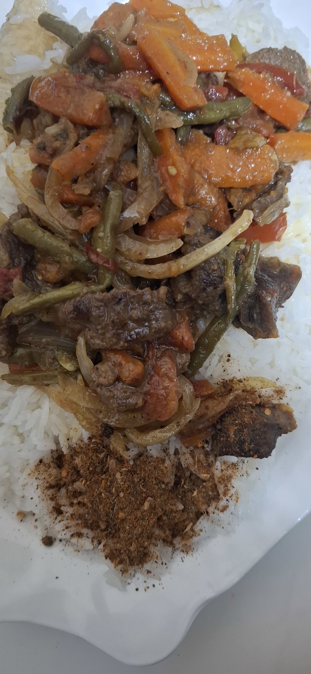 SAUTÉ HARICOTS VERTS &CAROTTES À LA VIANDE 