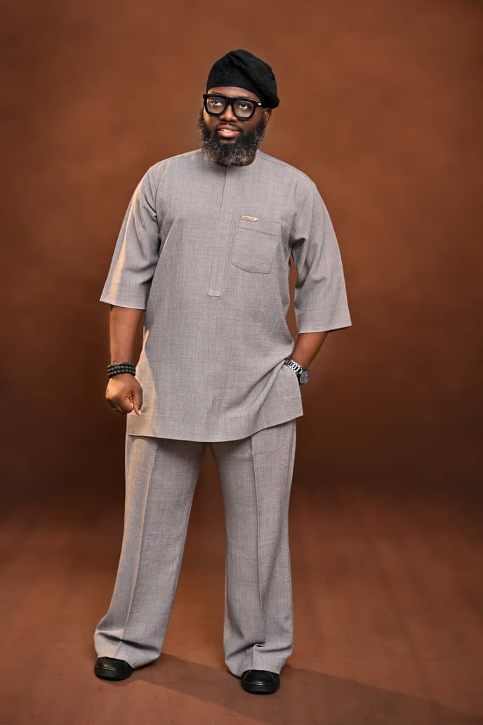 FUNKY AGBADA 2 IN 1 PIECE [CREPT FABRICS]_1