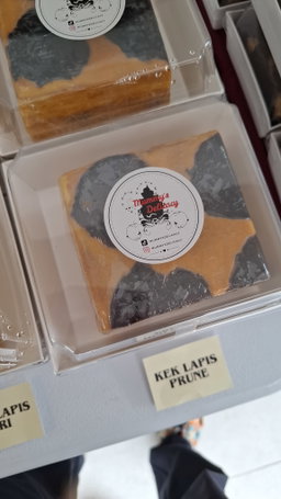 WH Day 1 | Kek Lapis Prune