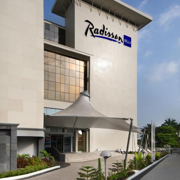 Raddison blue