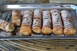 DESSERT SPRING ROLLS & SWEETS
