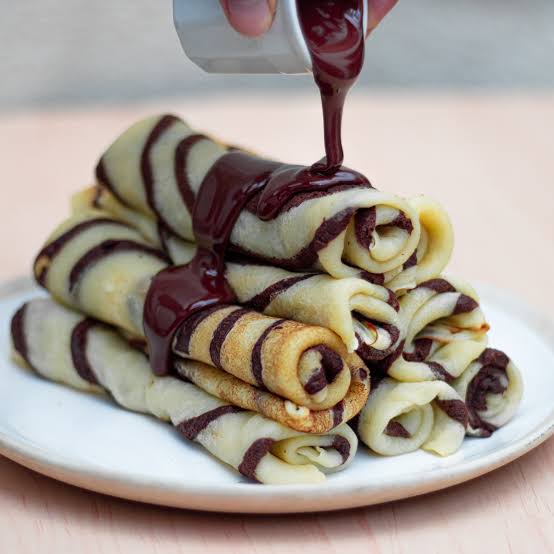 2 CRÊPE AU CHOCOLAT