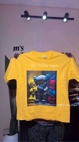 Unisex graphic tee shirt