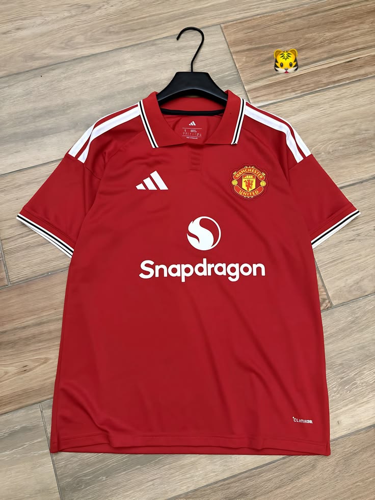 Man United home kit