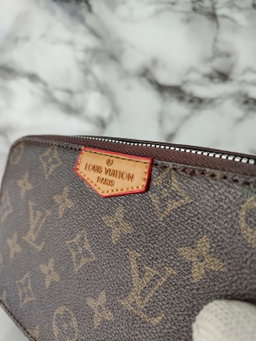 Lv snapshot yellow