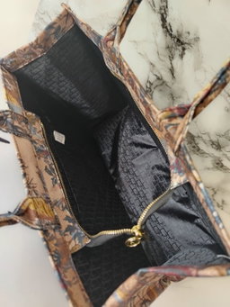 Dior tote