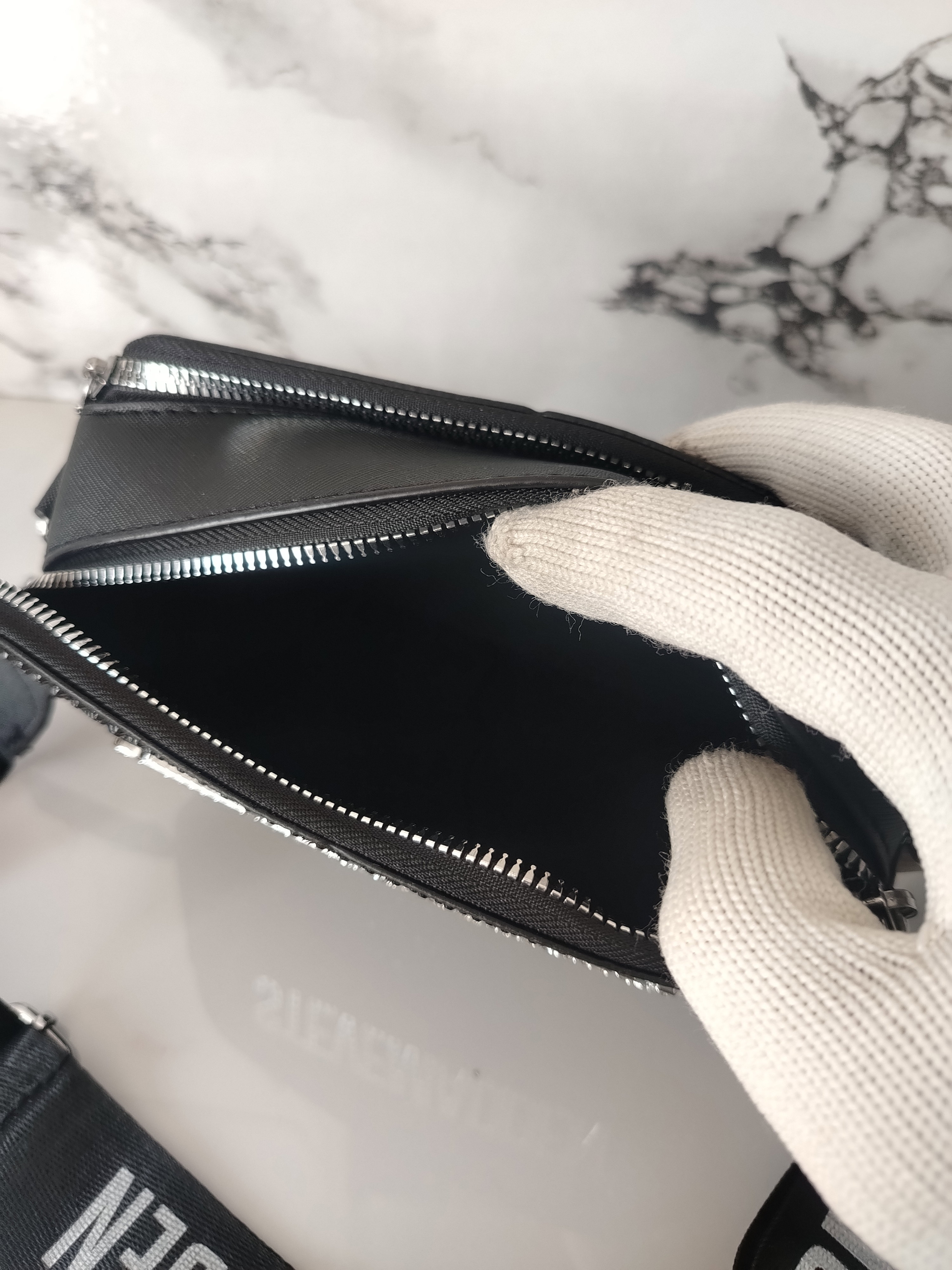 Sm full black _3