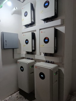 FELICITYSOLAR KIT INVERSOR 20KW (L1- L2 208V) CON CUATRO (4) INVERSORES DE 5KW PARALELIZADOS CON DOS (2) BATERÍA DE 200Ah - TOTAL 400Ah). 