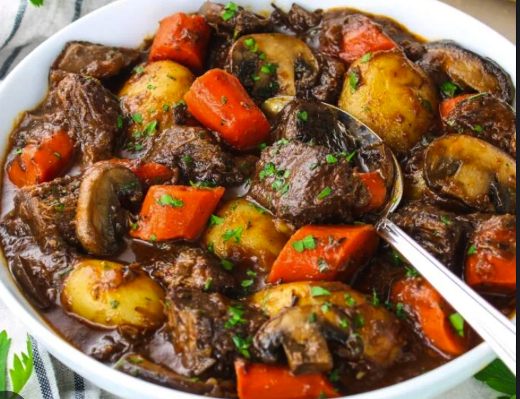 Beef & Mushroom Stew w/Root Vegetables [mon]