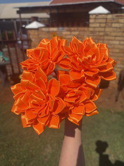 18 Dahlia Bouquet