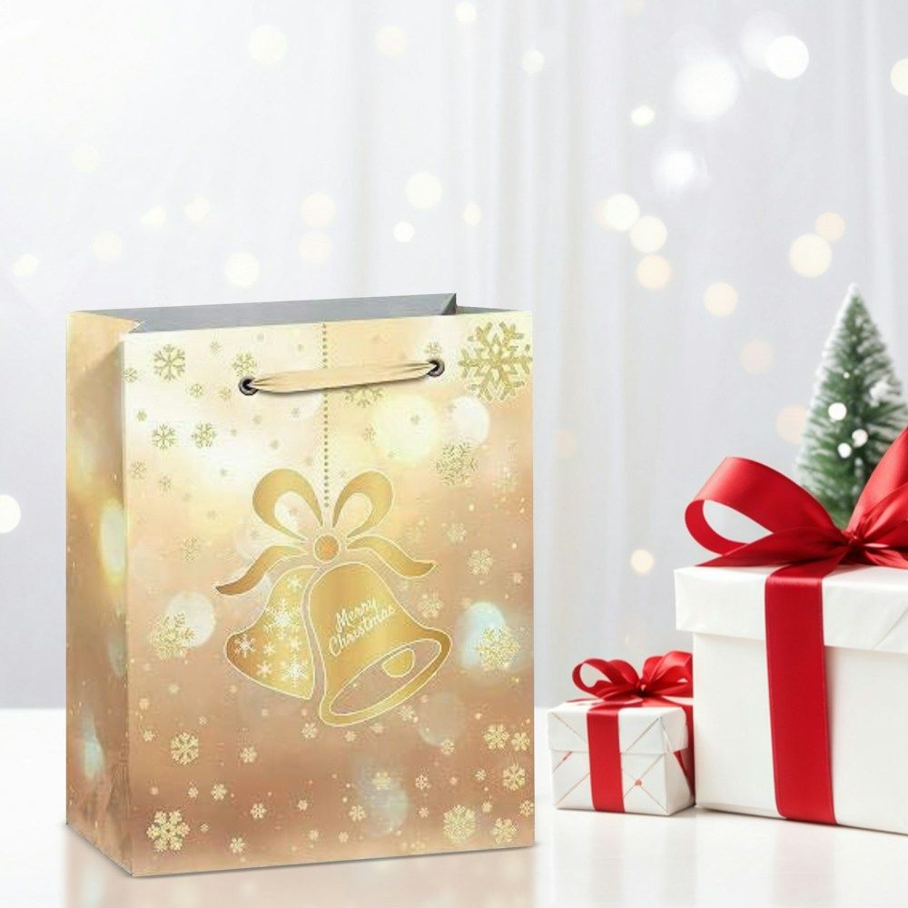 12x Christmas Gift Bags_1