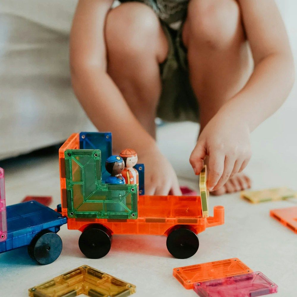 28-Piece Magnetic Tiles Vehicle Set_2