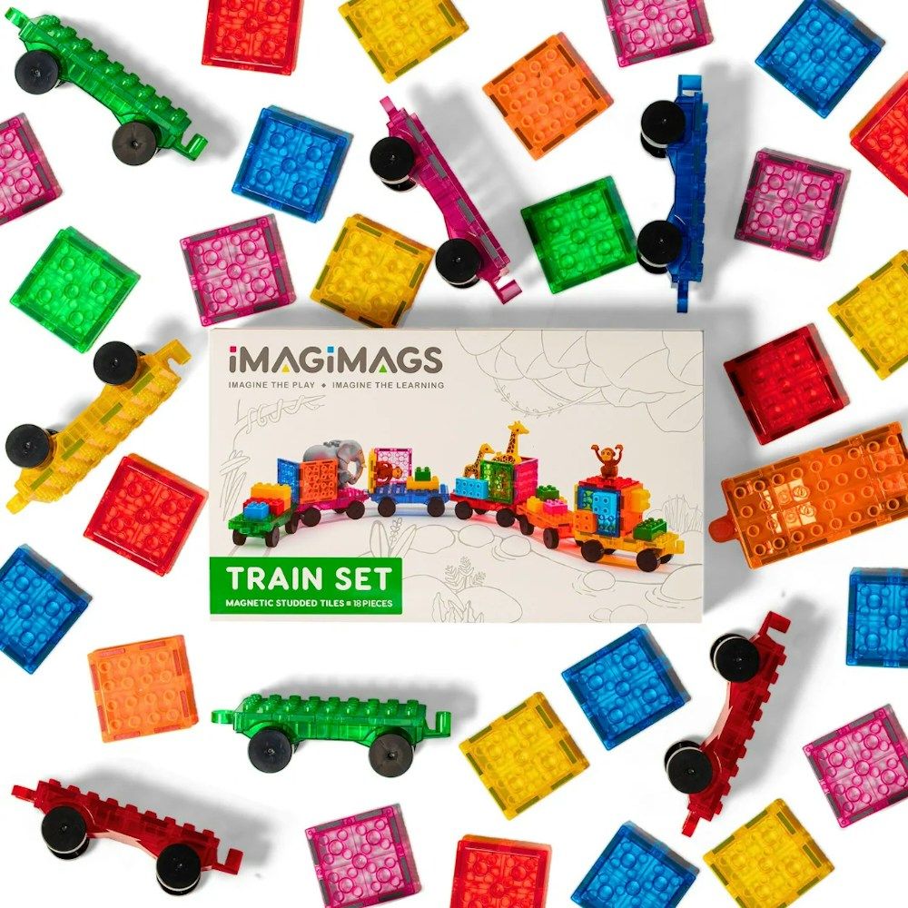 18-Piece Train Magnetic Tiles Set_0
