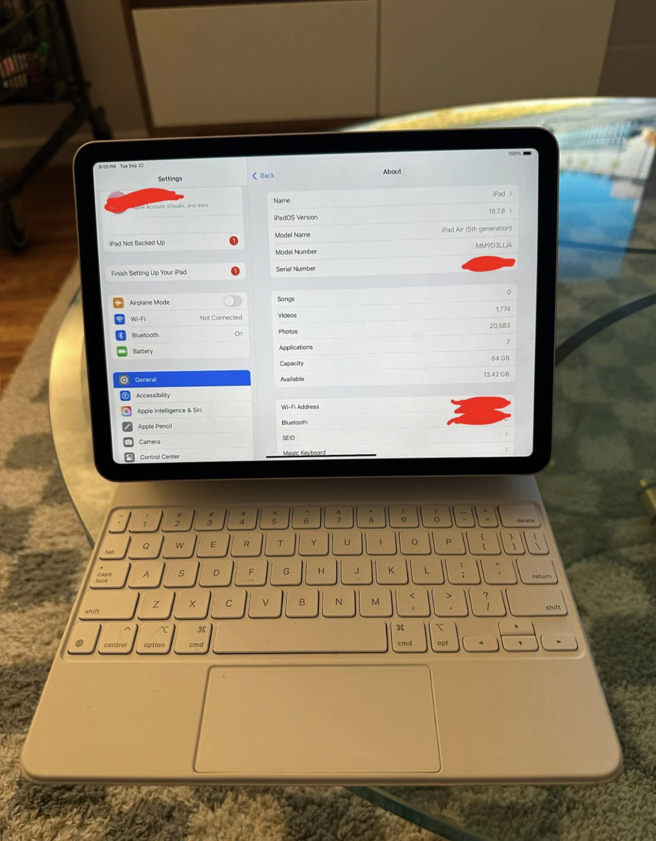 Apple iPad Air 5e génération – 64GB Wi-Fi – avec Magic Keyboard_1
