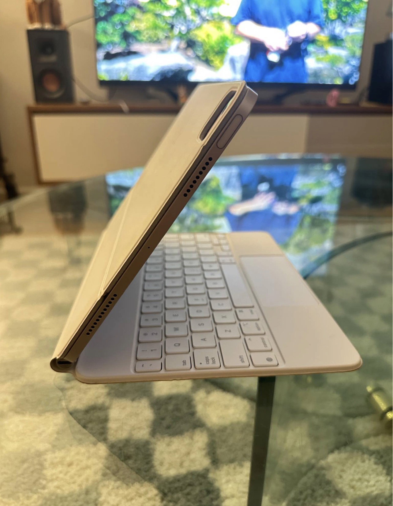 Apple iPad Air 5e génération – 64GB Wi-Fi – avec Magic Keyboard_2