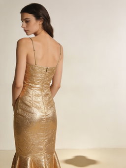 Vestido Aurora · lamé dorado