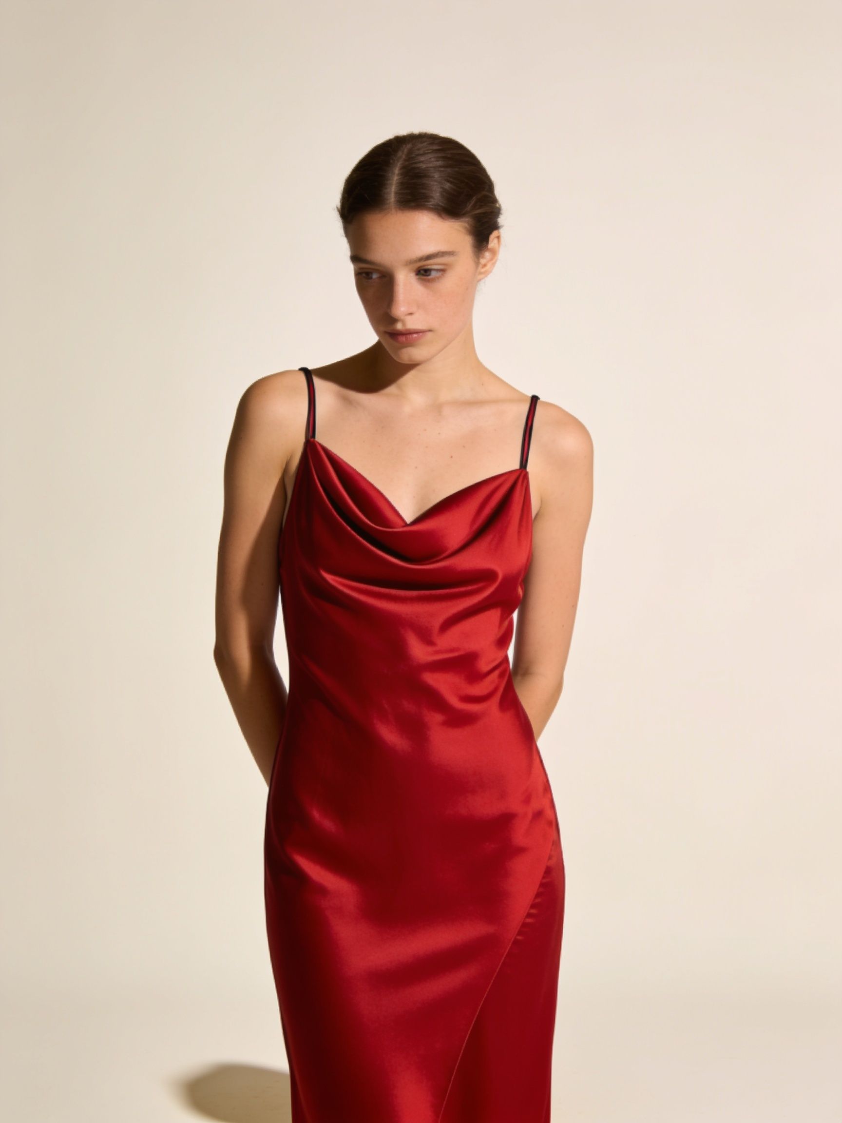 Vestido Bijou · satén rojo_2