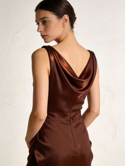 Vestido Marais · satén chocolate