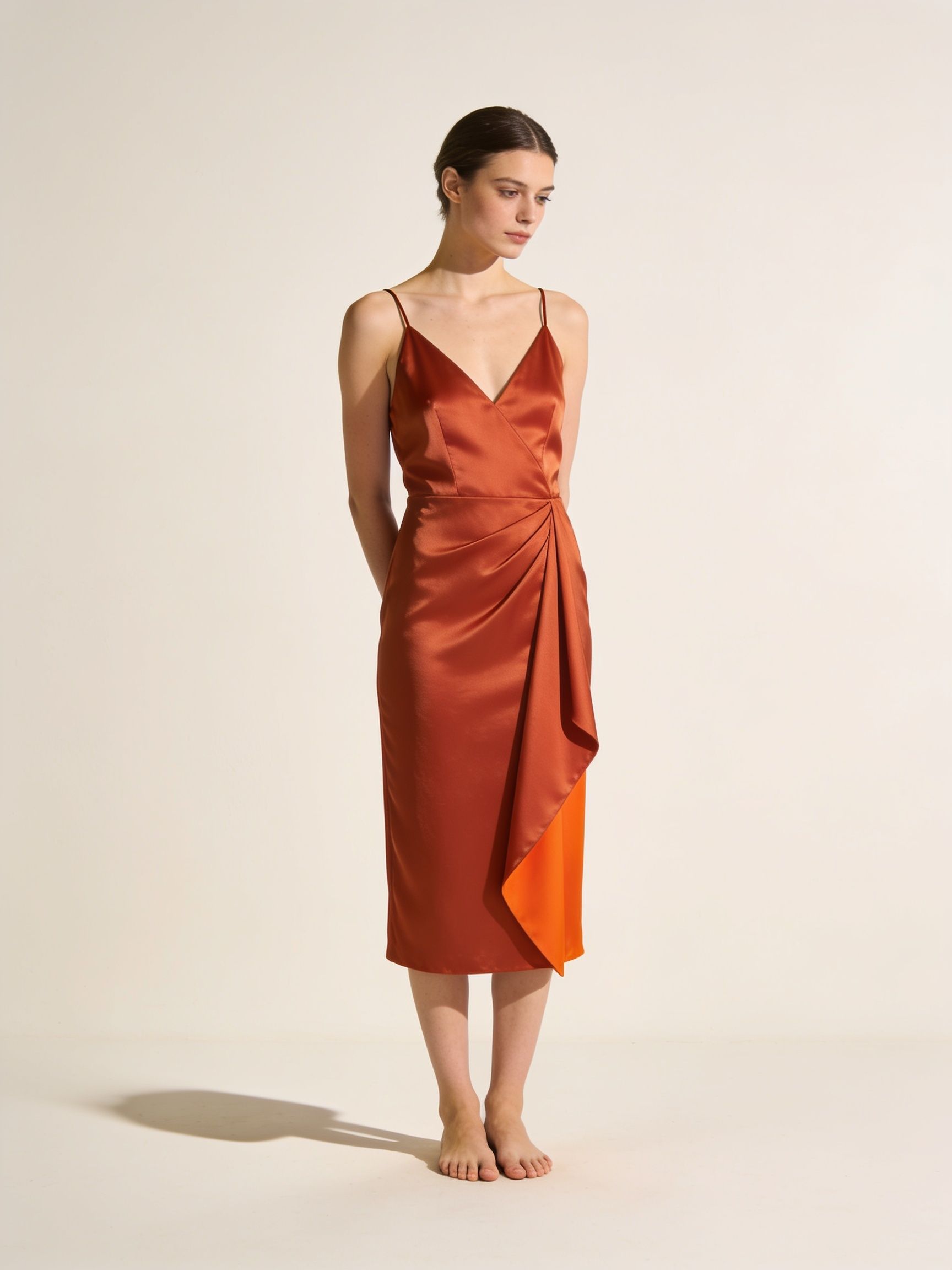 Vestido Ámbar · satén terracota