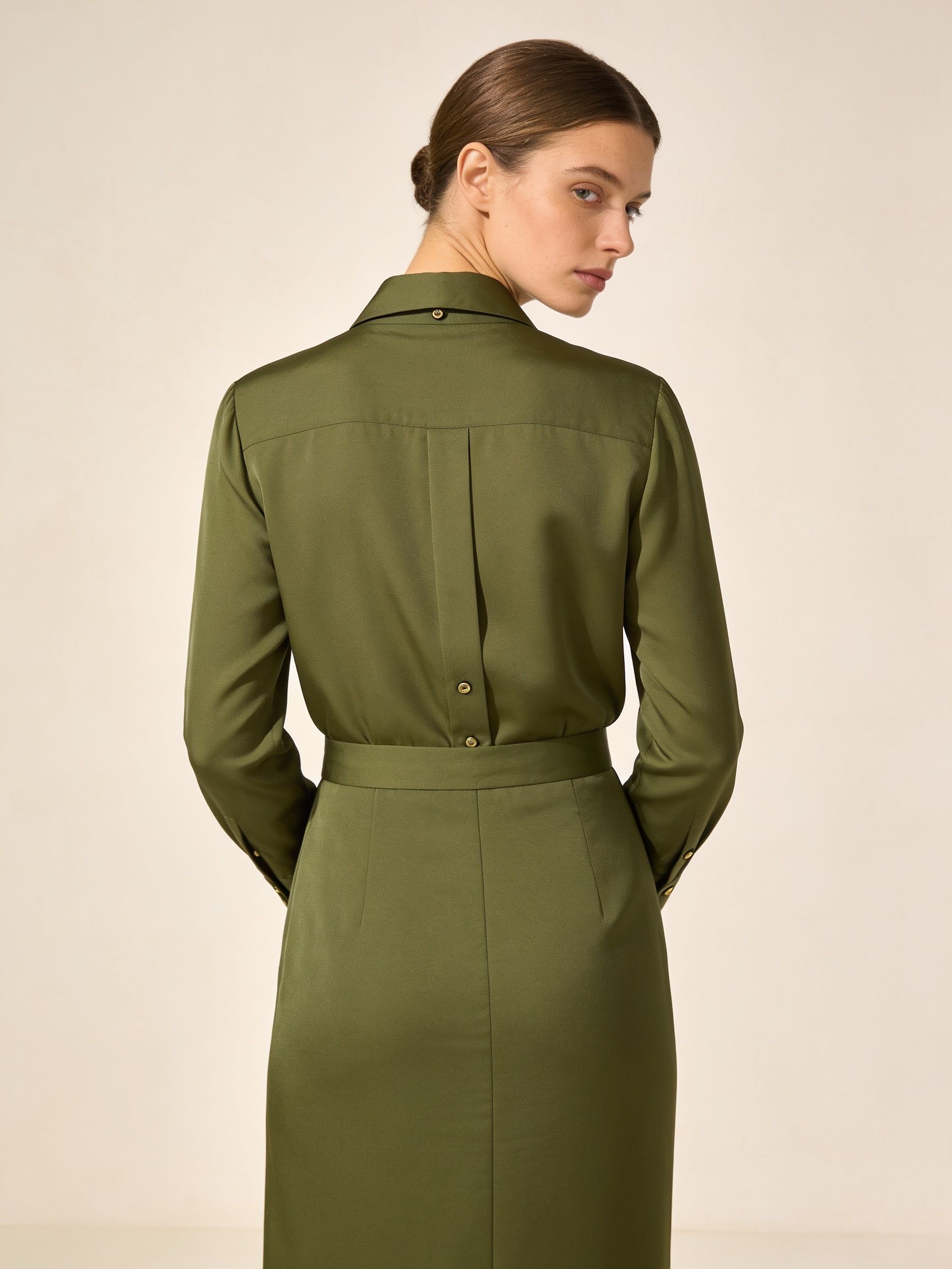 Vestido Alondra · crepé verde musgo_2
