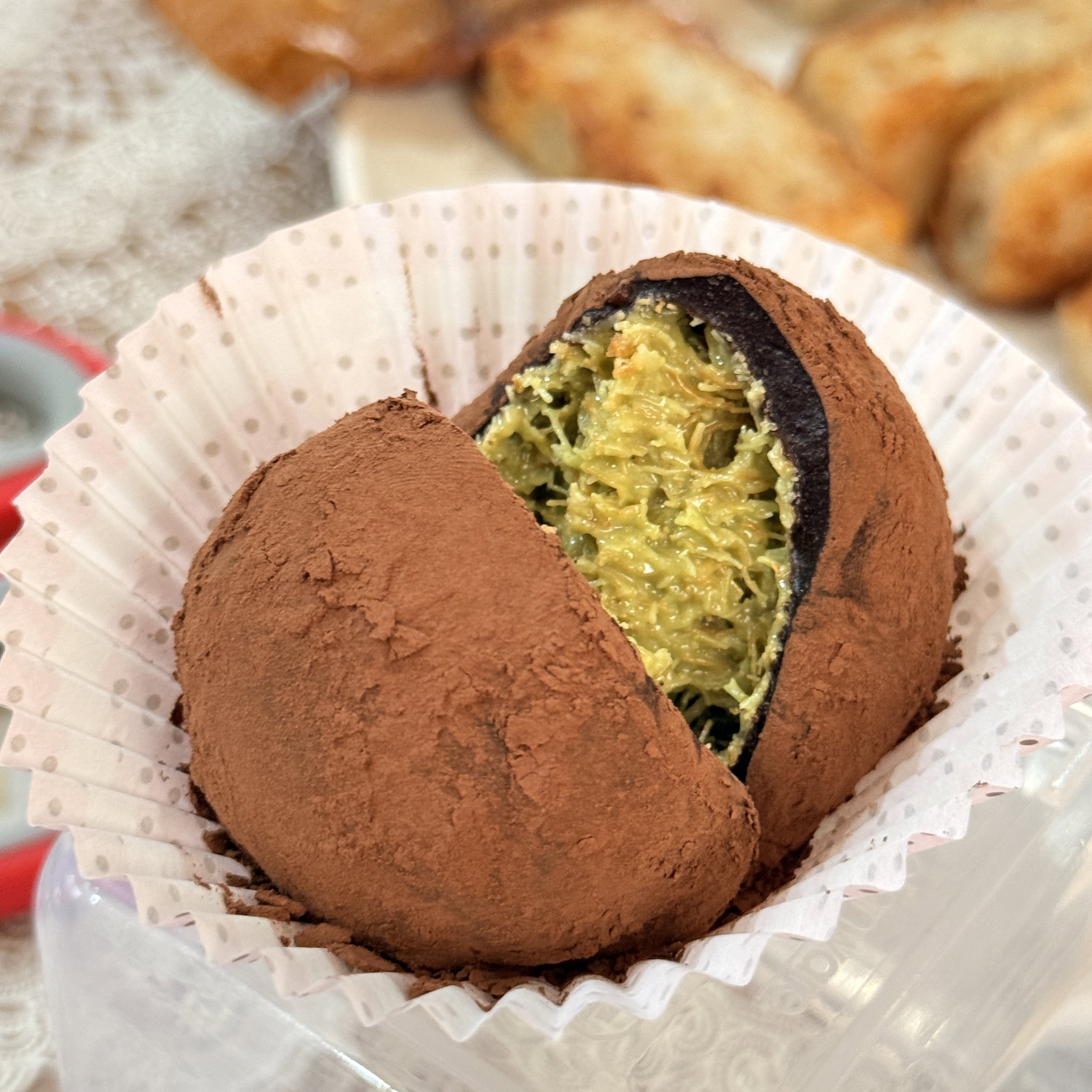 PISTACHIO SIGNATURE BITE_0