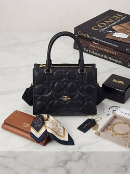 Coach hard pressed shell black 