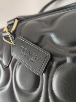 Coach hard pressed shell black 