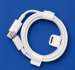 Type-C to lightning cord (ios)