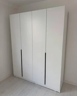 4 Door Built-In Wardrobe - White Matte - Modern Black Long Handles
