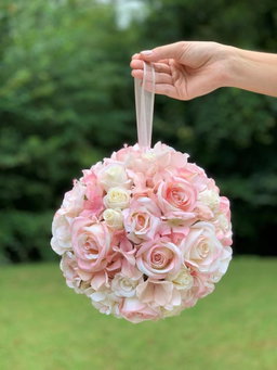 Pomander / Kissing Ball