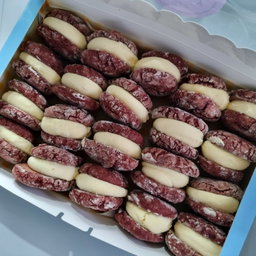 Red Velvet Crinkles with Cream Cheese Filling