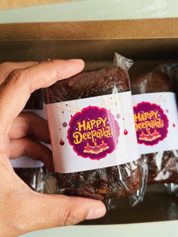 🪔 Deepavali Gift Box - 8 Little Loaves in a box (individually wrapped)
