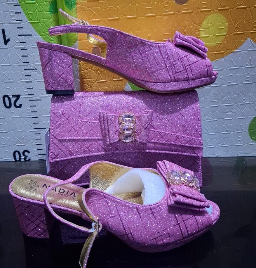 2-piece set featuring mid-heel slingback sandals and a structured clutch purse,_3