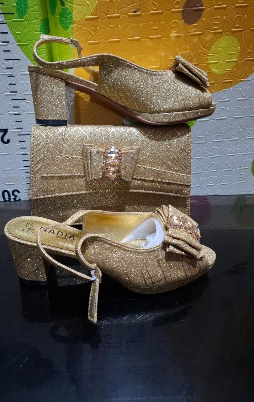 2-piece set featuring mid-heel slingback sandals and a structured clutch purse,_8