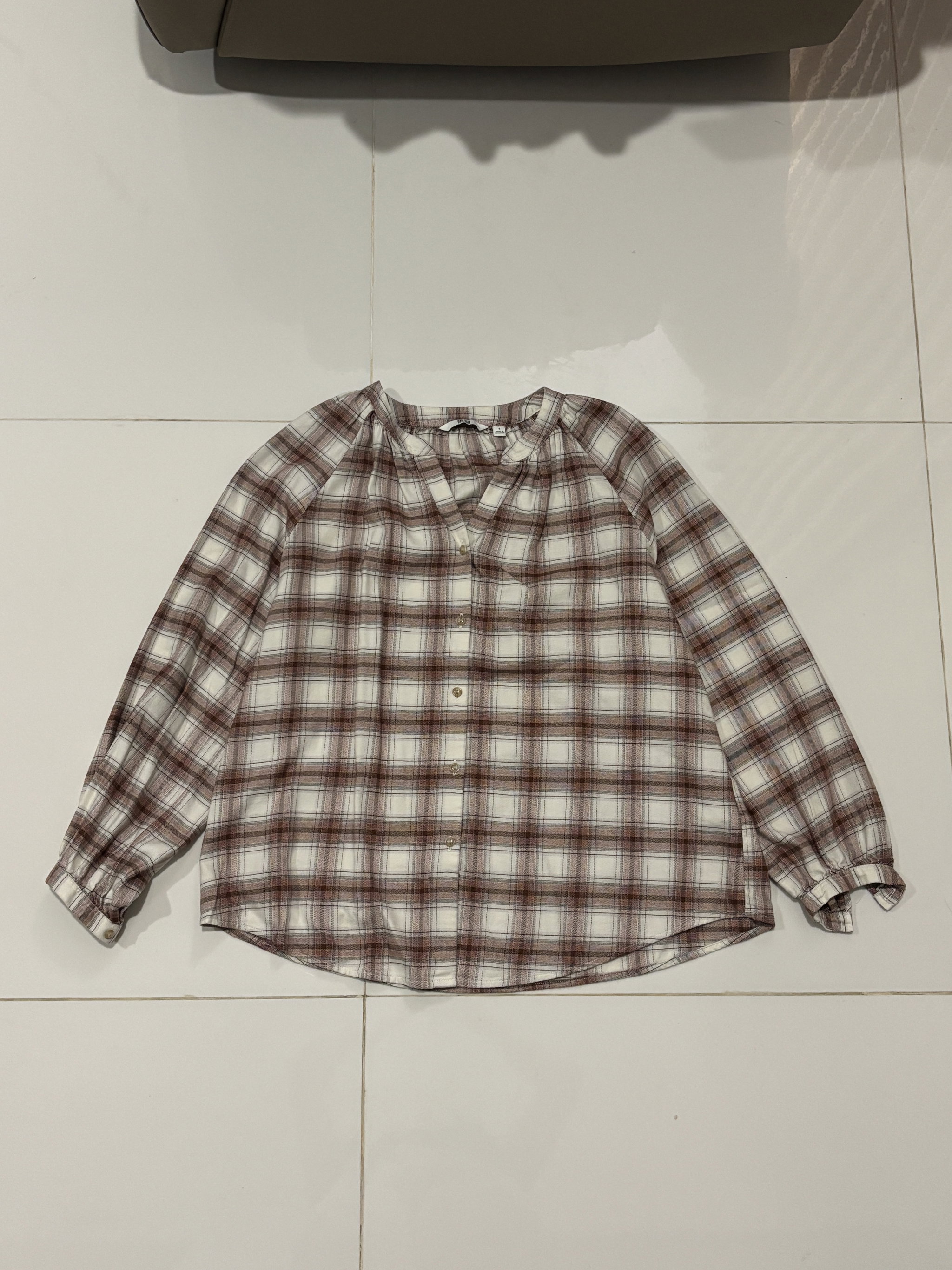 B14 - Uniqlo Soft Flannel Gathered Blouse _0