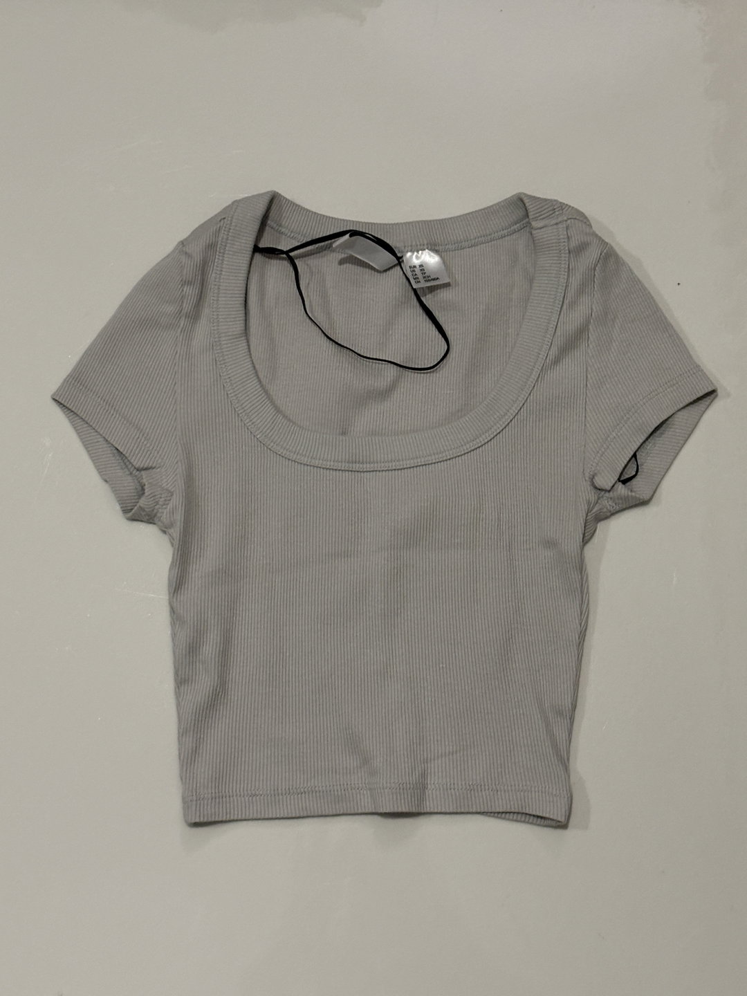 B26 - H&M Ribbed Crop Top 