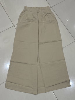 C05 - High Waisted Wide Leg 