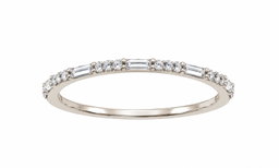 Anillo de diamantes de corte redondos y baguettes