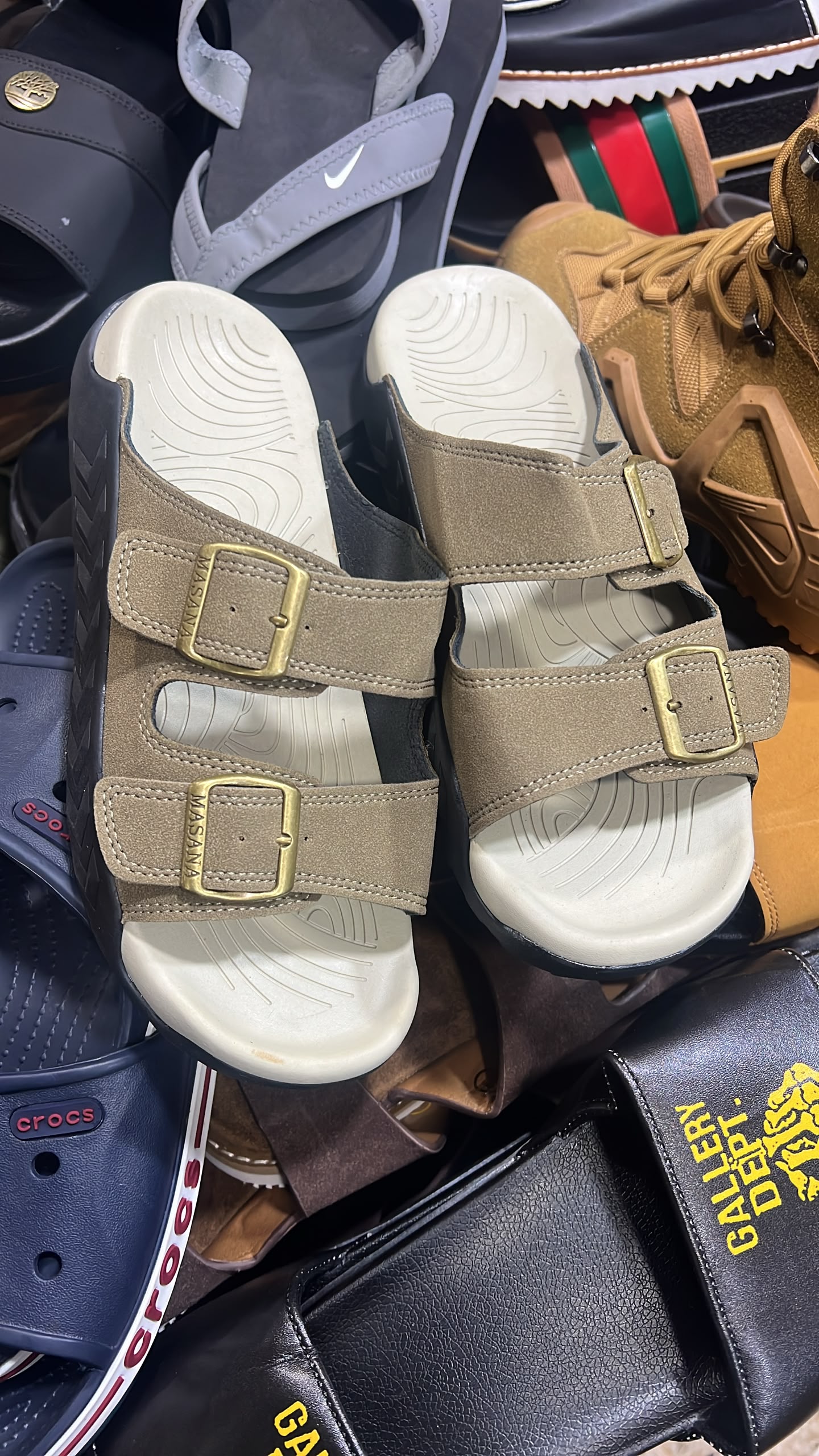 Heavy  Open shoes