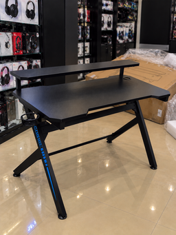 Bureau Gaming Noir avec Étagère Écran et Porte-Gobelet – ELECTRO X