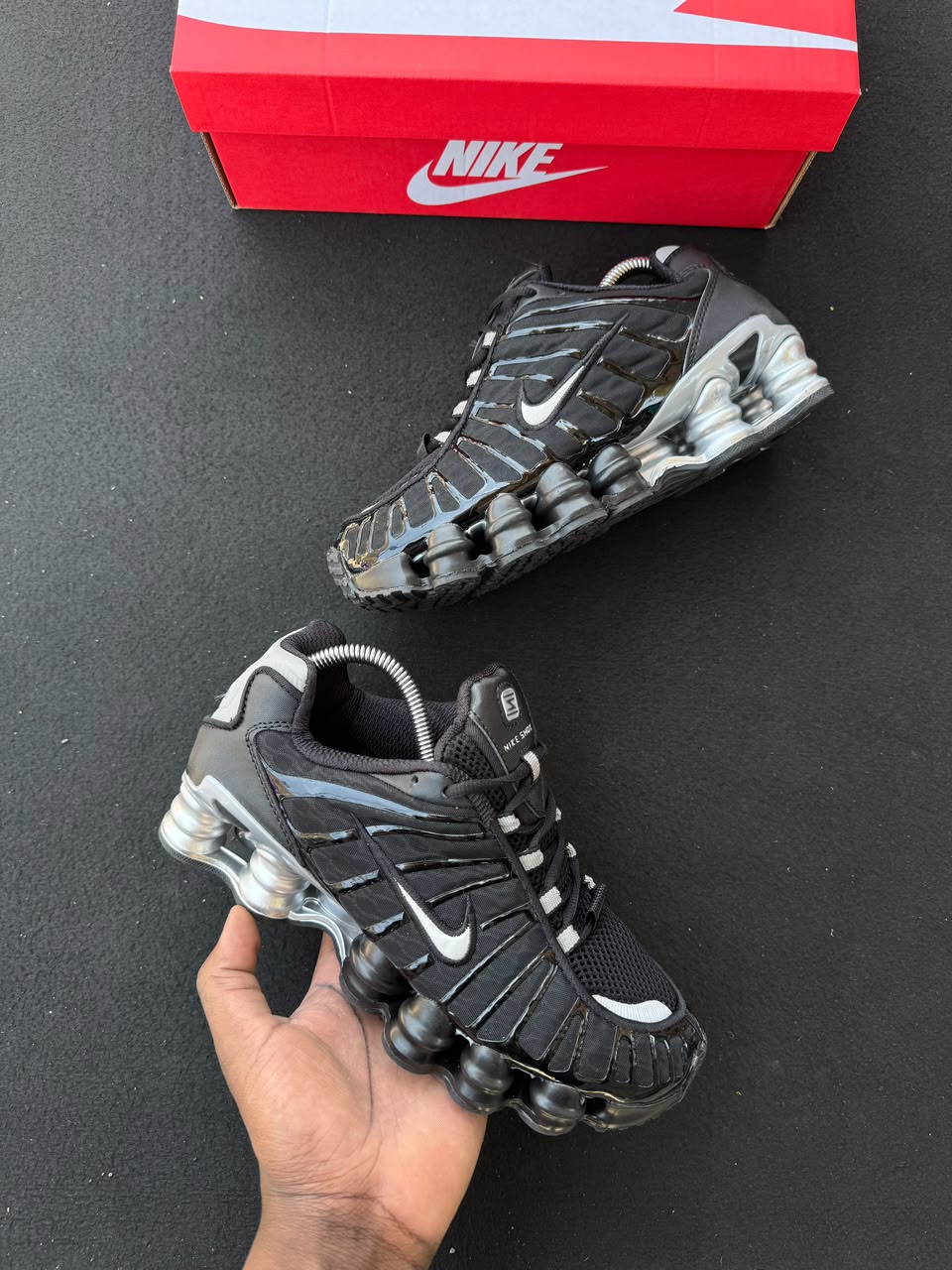 Sneakers_0