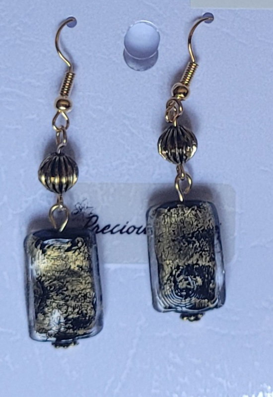 Black and gold earring